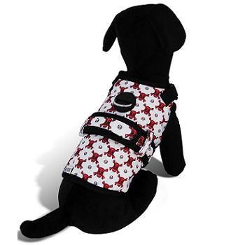 Matching dog harnesses and retractable leashes on Bark and Swagger