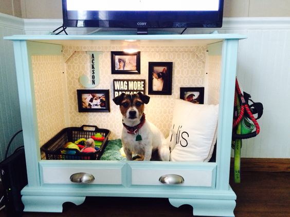 Want to know how to design a space for your dog? Here's one of my picks for a great DIY bed idea.